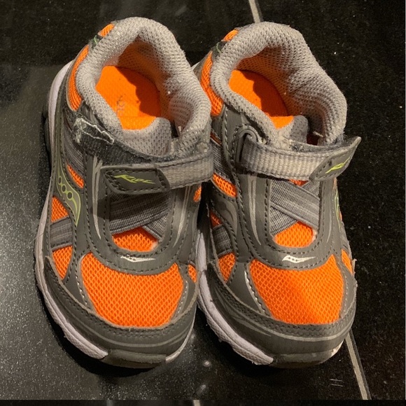 Saucony Toddler sneakers - Picture 1 of 2